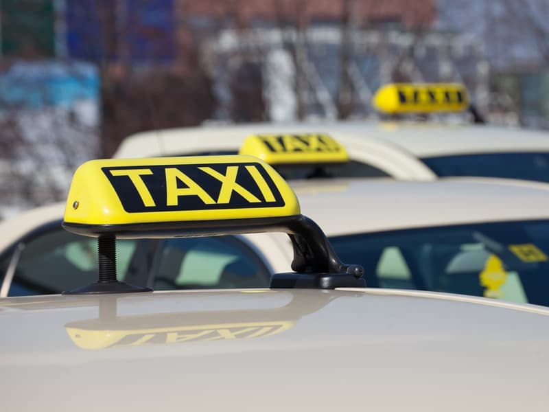 Tu servicio de taxi en Poio con conductores expertos